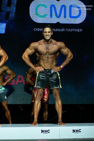 MAN'S PHYSIQUE +179